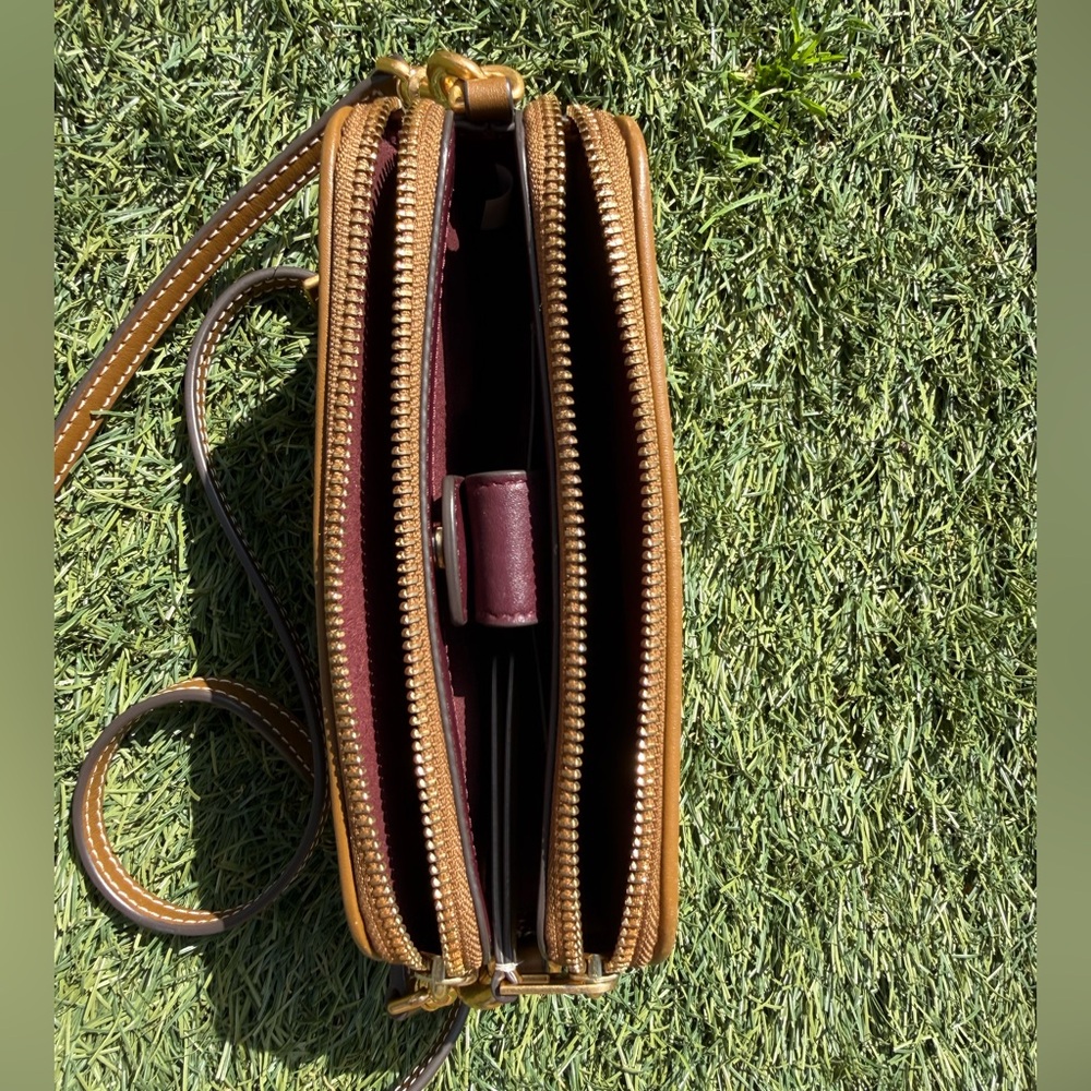 Tory Burch T Monogram mini crossbody / camera-style bag - Picture 3 of 3